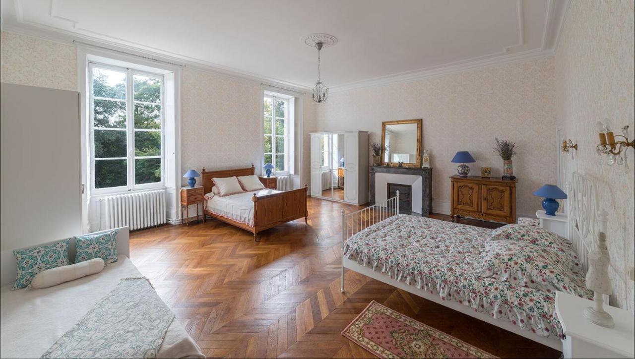 Chambre D'Hotes La Maison De Maitre Hotel Fontenay-le-Comte Room photo