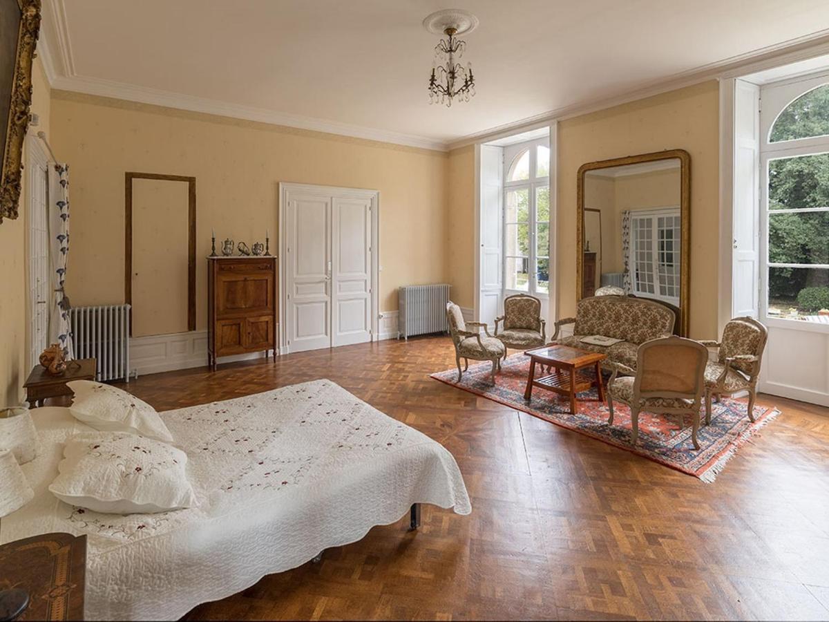 Chambre D'Hotes La Maison De Maitre Hotel Fontenay-le-Comte Exterior photo