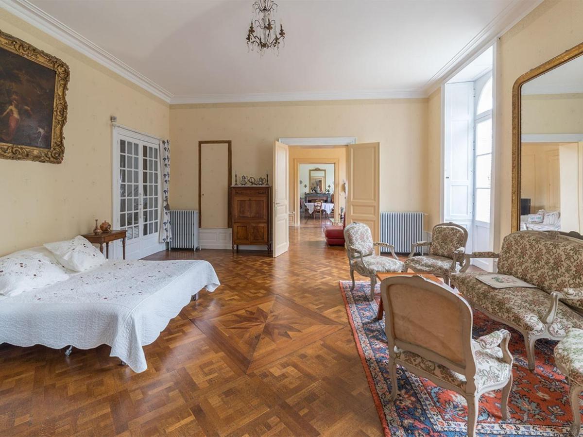 Chambre D'Hotes La Maison De Maitre Hotel Fontenay-le-Comte Exterior photo